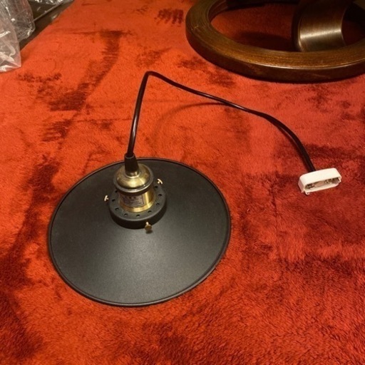 【美品】レトロ　ペンダントライト　電球色の電球付