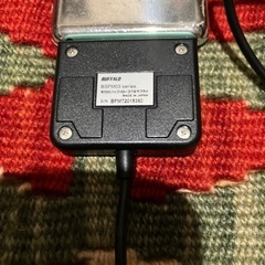 バッファロー車のソケットに接続iPodの画像