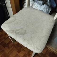 【今だけのお値段！！】ダイニングテーブル４人　イス４脚の画像