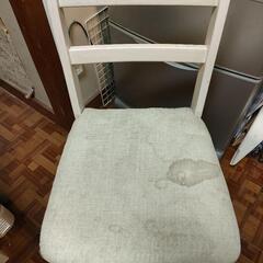 【今だけのお値段！！】ダイニングテーブル４人　イス４脚の画像