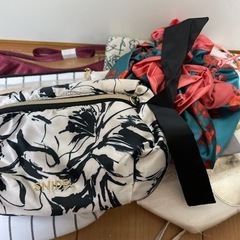 デパコスメポーチまとめ売りの画像