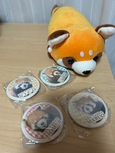 最終値下げ☆日本平動物園 レッサーパンダぬいぐるみと缶バッジ