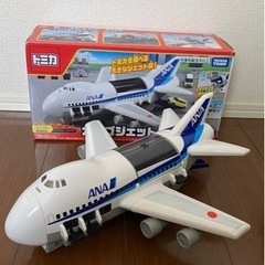 トミカ カーゴジェット おもちゃ 