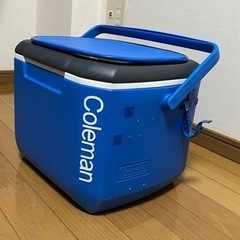 アウトドア用品・コールマンクーラーボックスの画像