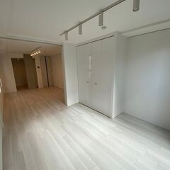 km✨敷金ゼロ・礼金ゼロ・仲介手数料無料✨明大前駅徒歩5分！オートロック，モニタ付オートロック，ダブルロックでセキュリティ・設備充実です✨500ｍ圏内に総合病院・スーパー・薬局など便利な施設が充実しています💕 − 東京都