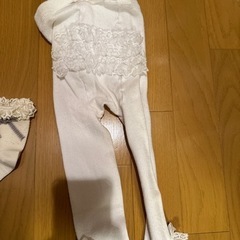 女の子　靴下の画像