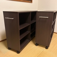 【無料】本棚　押入れ収納　キャスター付　2個セット