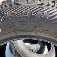 グッドイヤー　165 70R14 スタッドレスタイヤ4本の画像