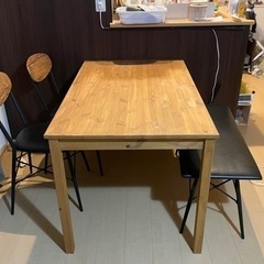 ダイニングテーブル イスセットの画像