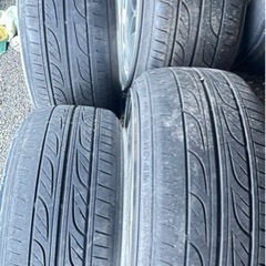 車のパーツ タイヤ、ホイールの画像