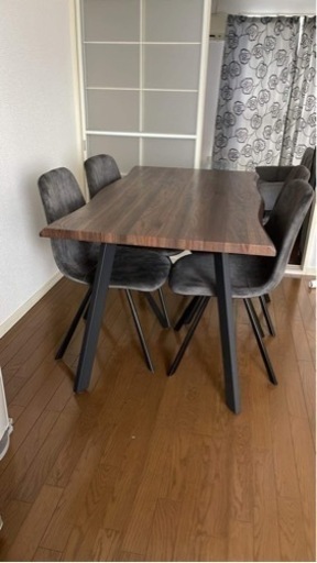 (決まりました)ダイニングテーブルセット