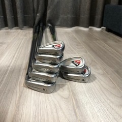 ゴルフバッグ　アイアン　ドライバーの画像