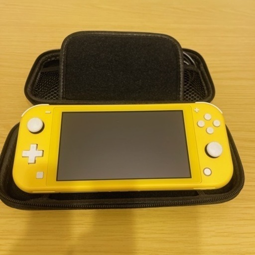 Switch Lite イエロー