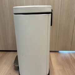 ニトリ ゴミ箱　✕ 2個の画像