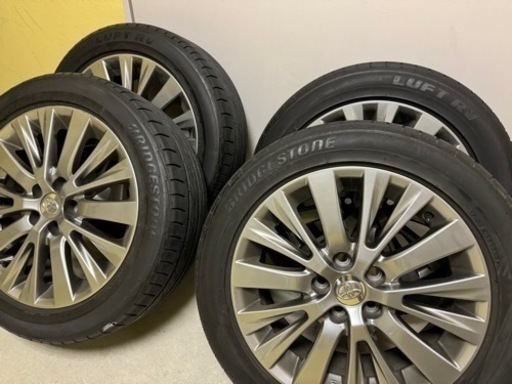 車のパーツ タイヤ、ホイール