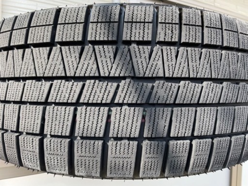 車のパーツ タイヤ、ホイール