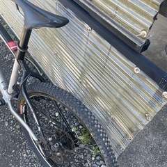 自転車 クロスバイクの画像