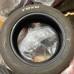 車のパーツ タイヤ、ホイール