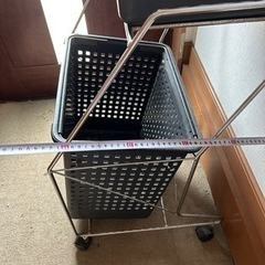 ランドリーバスケット　2段式の画像