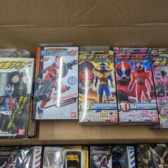 食玩フィギュア　仮面ライダー　３４個入り　セット販売の画像