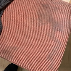 中古ダイニングテーブルと椅子4脚の画像