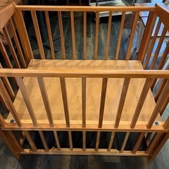 ベビーベッドの画像