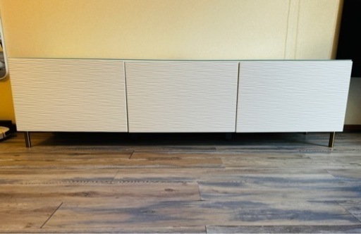 IKEA テレビ台　¥50,000相当キャビネット
