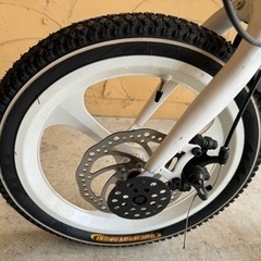 自転車 折りたたみ自転車の画像
