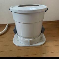 サンコー ミズキリスピナー 手で回す強力脱水機 屋外で使用してい...
