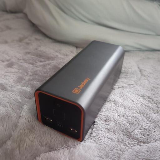 23200mAh アマゾンで1万2000円くらいで買った Jackery ジャクリ 使用数回 ミニポータブルバッテリー