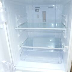 配達先決定🚚　設置・無料配達します🚚美品💖2020年製💖シャープ SJ-14E7-KW冷蔵庫 （右開き）137L💖SHARPの画像