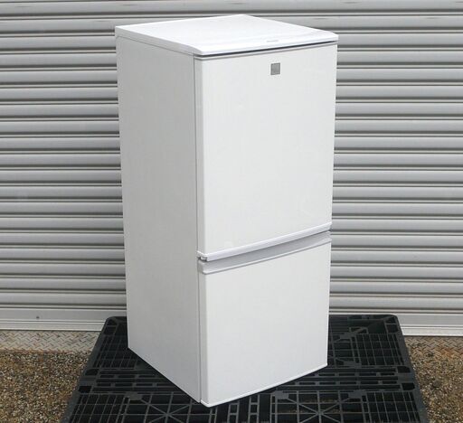 配達先決定　設置・無料配達します美品2020年製シャープ SJ-14E7-KW冷蔵庫 （左開き）137LSHARP