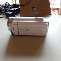 商談中。Everio GZ-E180　ビデオカメラ