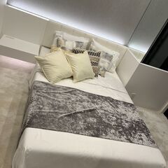 (AN01U)ダブルベッド◆脚付きマットレス◆モデルルーム展示品
