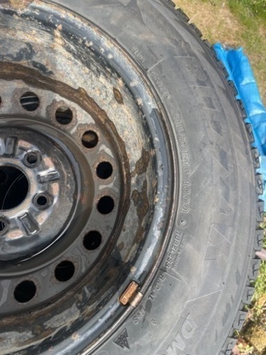 車のパーツ タイヤ、ホイール