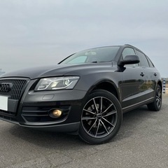 アウディ Q5 2.0TFSI クワトロ　ブラック塗装　ベージュ...