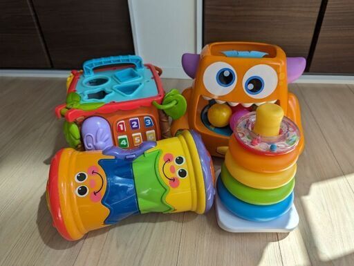 フィッシャープライス　知育玩具