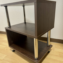 S字サイドテーブルの画像