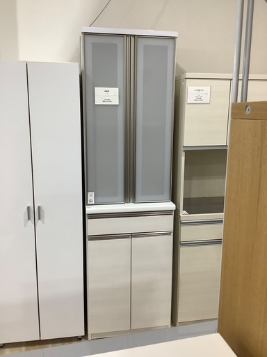 食器棚　大川家具　ホワイト×シルバー　入荷致しました！