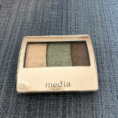 ☆メディア　グラデカラーアイシャドウ☆