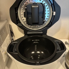 ヘルシオホットクック　KN-HW24G-W 2.4Lの画像