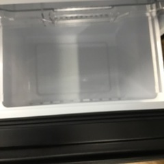 #C-49【ご来店頂ける方限定】Hisenseのミラートップ2ドア冷凍冷蔵庫ですの画像