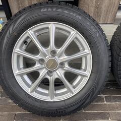 車のパーツ タイヤ、ホイール