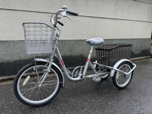 13）全車両格安販売‼️大人用３輪車　スイング変更可能