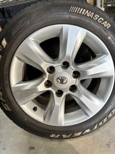 車のパーツ タイヤ、ホイール