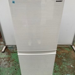 ☆【美品】No.o51 冷蔵庫 SHARP 137L 2019年製