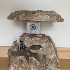 秋芳洞 石の灯籠風の置物 重さ8kg あります。
