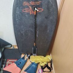 MOREY、ボディーボード　フィン、リーシュコード、ボードケースセットの画像