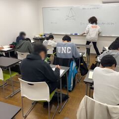 【正社員】学習塾の教室長・マネージャー候補の募集／勤務は午後からの画像