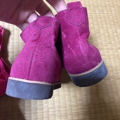 130サイズの水着  Lサイズ水泳キャップ  ブーツ20センチ  子供用品 キッズ用品 の画像